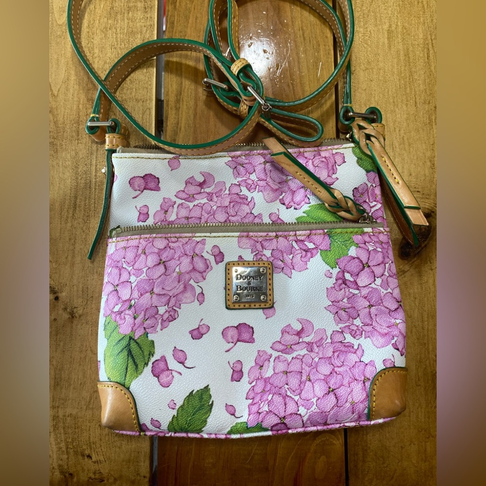 Dooney and Bourke crossbody bag flower pattern